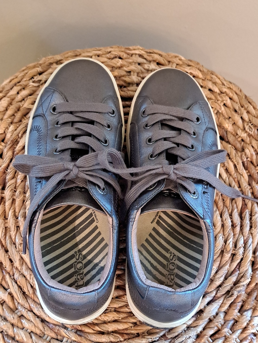 Taos Womens Plim Soul Lux  Metallic Pewter Grey Leather Athleisure Sneakers 7.5 - Picture 6 of 9